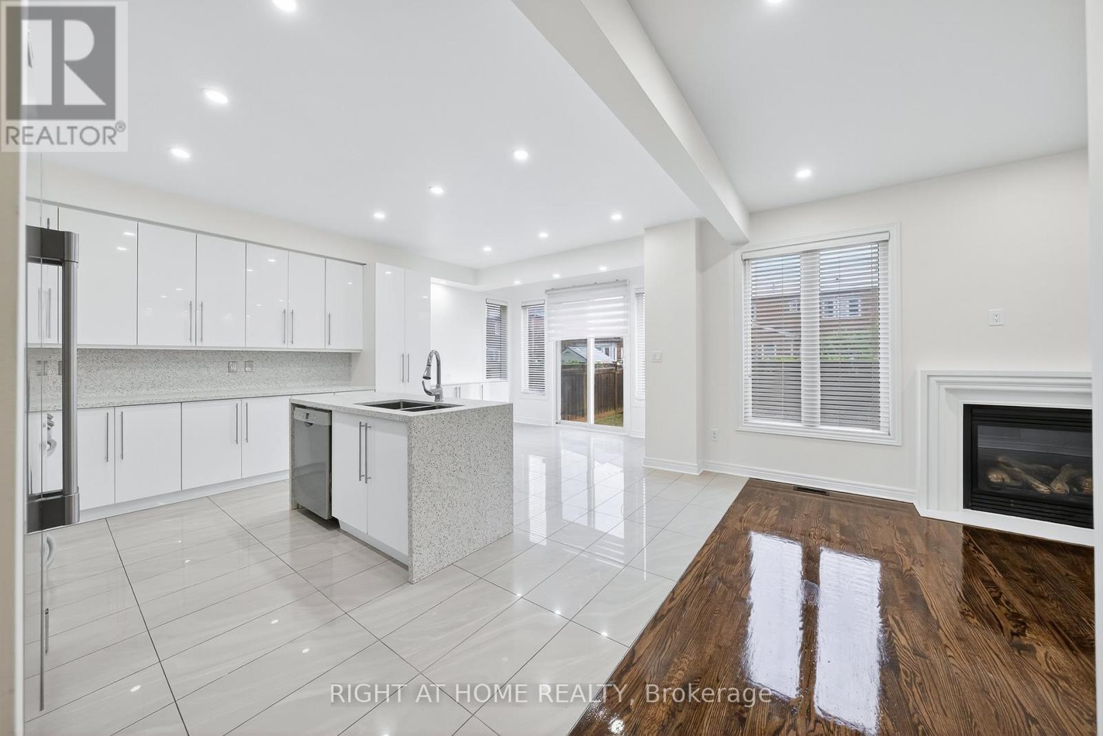 193 Blue Dasher Boulevard, Bradford West Gwillimbury, Ontario  L3Z 0H3 - Photo 20 - N12497802