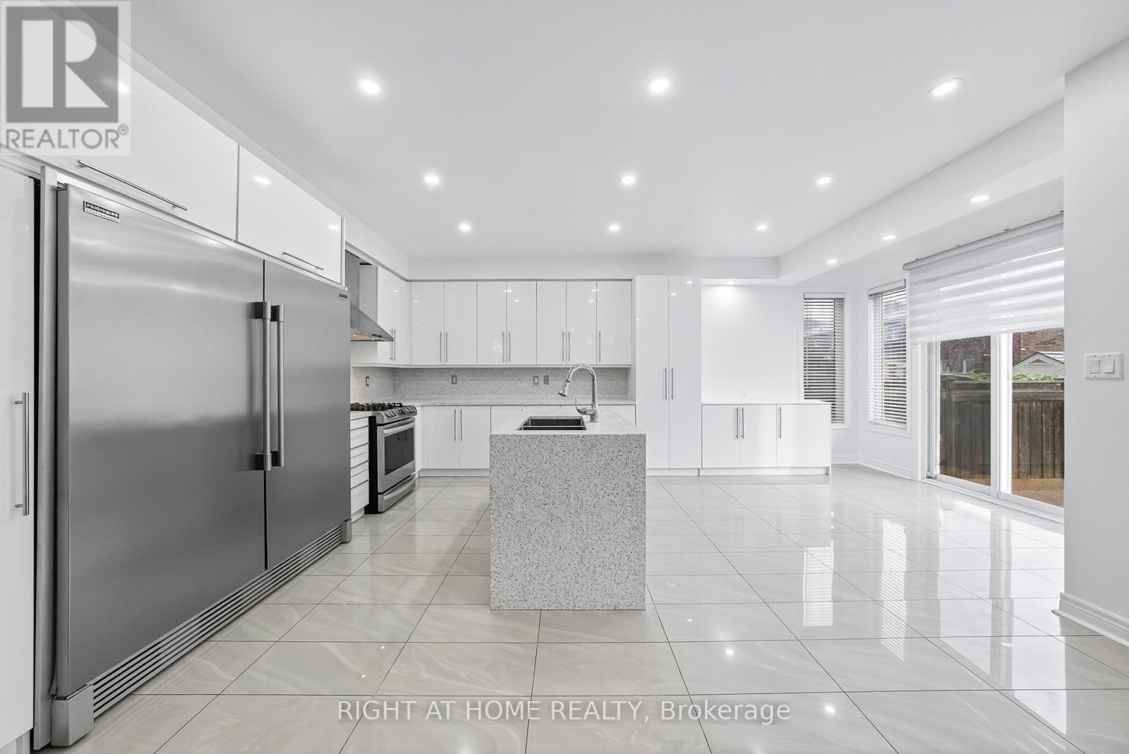 193 Blue Dasher Boulevard, Bradford West Gwillimbury, Ontario  L3Z 0H3 - Photo 21 - N12497802