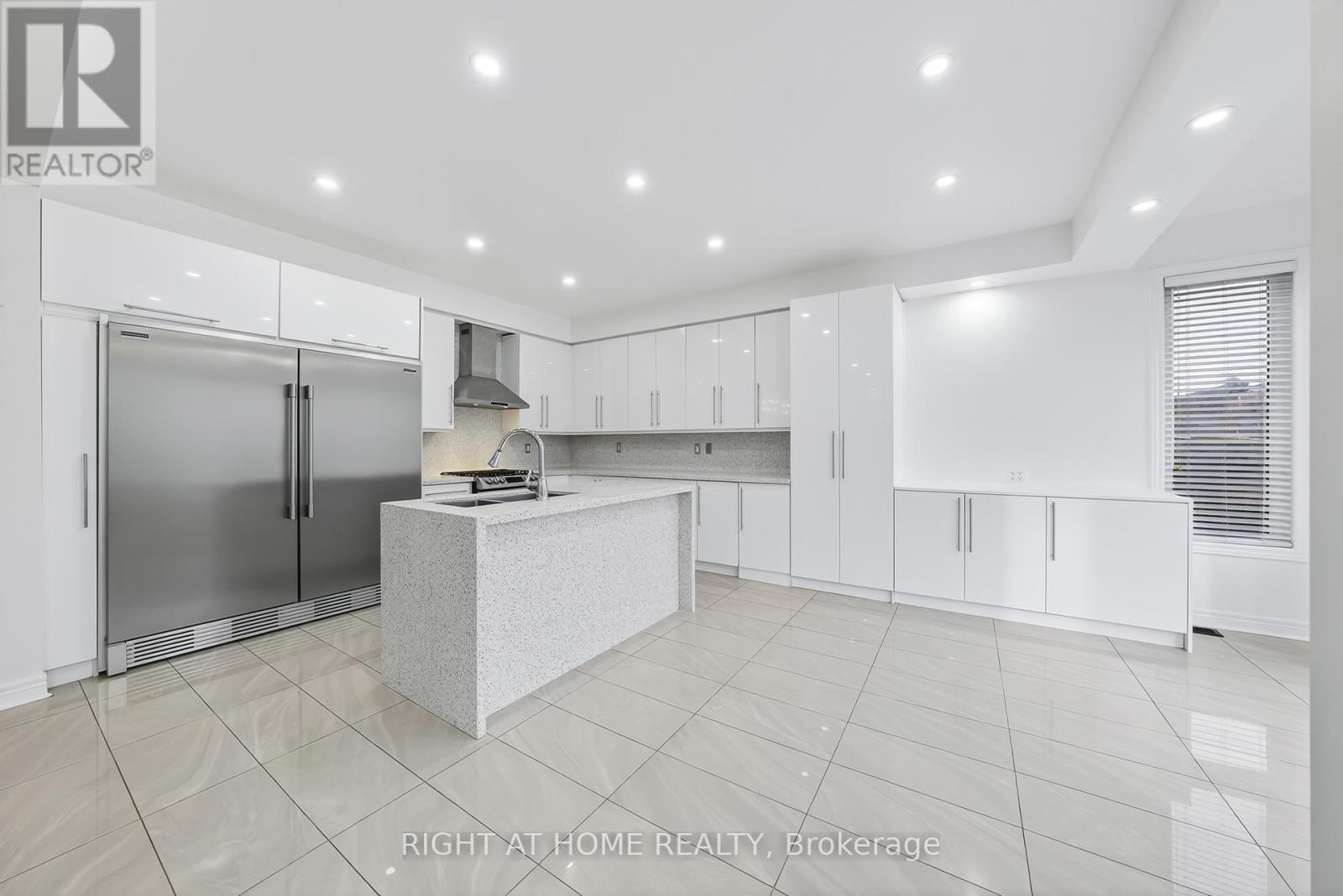 193 Blue Dasher Boulevard, Bradford West Gwillimbury, Ontario  L3Z 0H3 - Photo 22 - N12497802