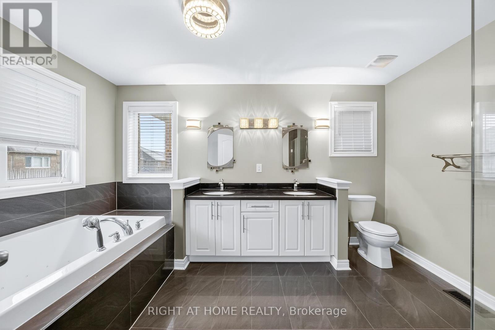 193 Blue Dasher Boulevard, Bradford West Gwillimbury, Ontario  L3Z 0H3 - Photo 36 - N12497802