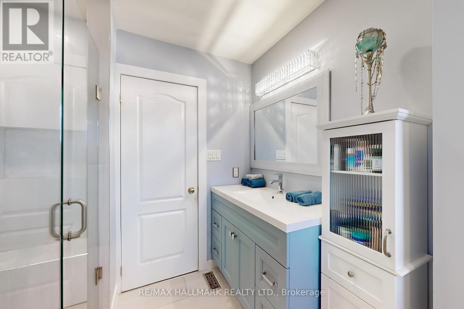 111 Kerr Boulevard, New Tecumseth, Ontario  L9R 1C6 - Photo 22 - N12497812