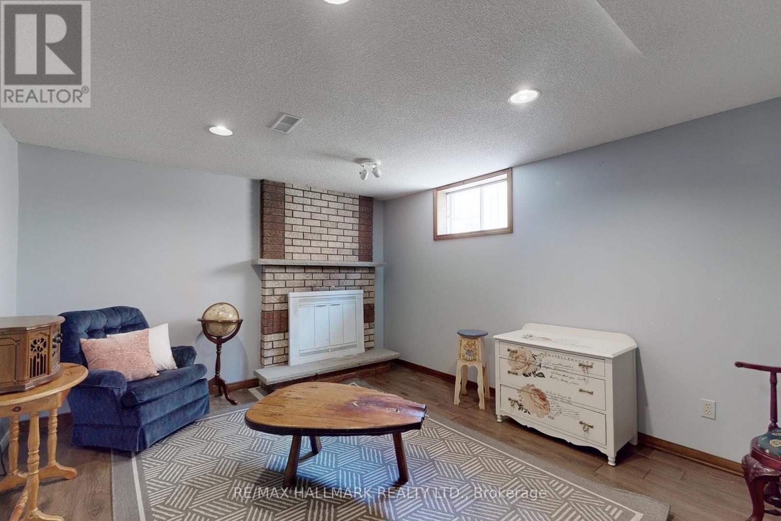 111 Kerr Boulevard, New Tecumseth, Ontario  L9R 1C6 - Photo 33 - N12497812