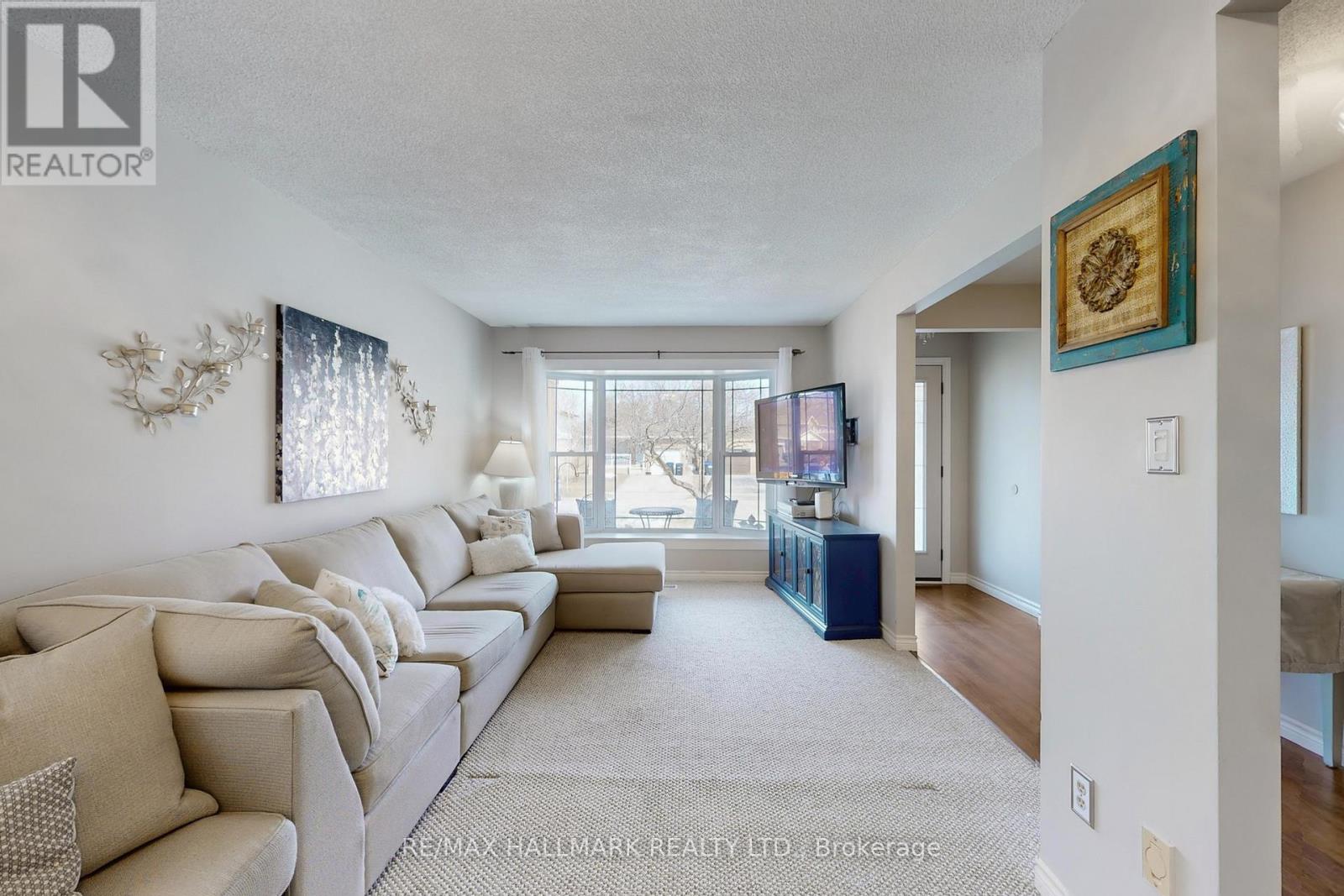 111 Kerr Boulevard, New Tecumseth, Ontario  L9R 1C6 - Photo 6 - N12497812