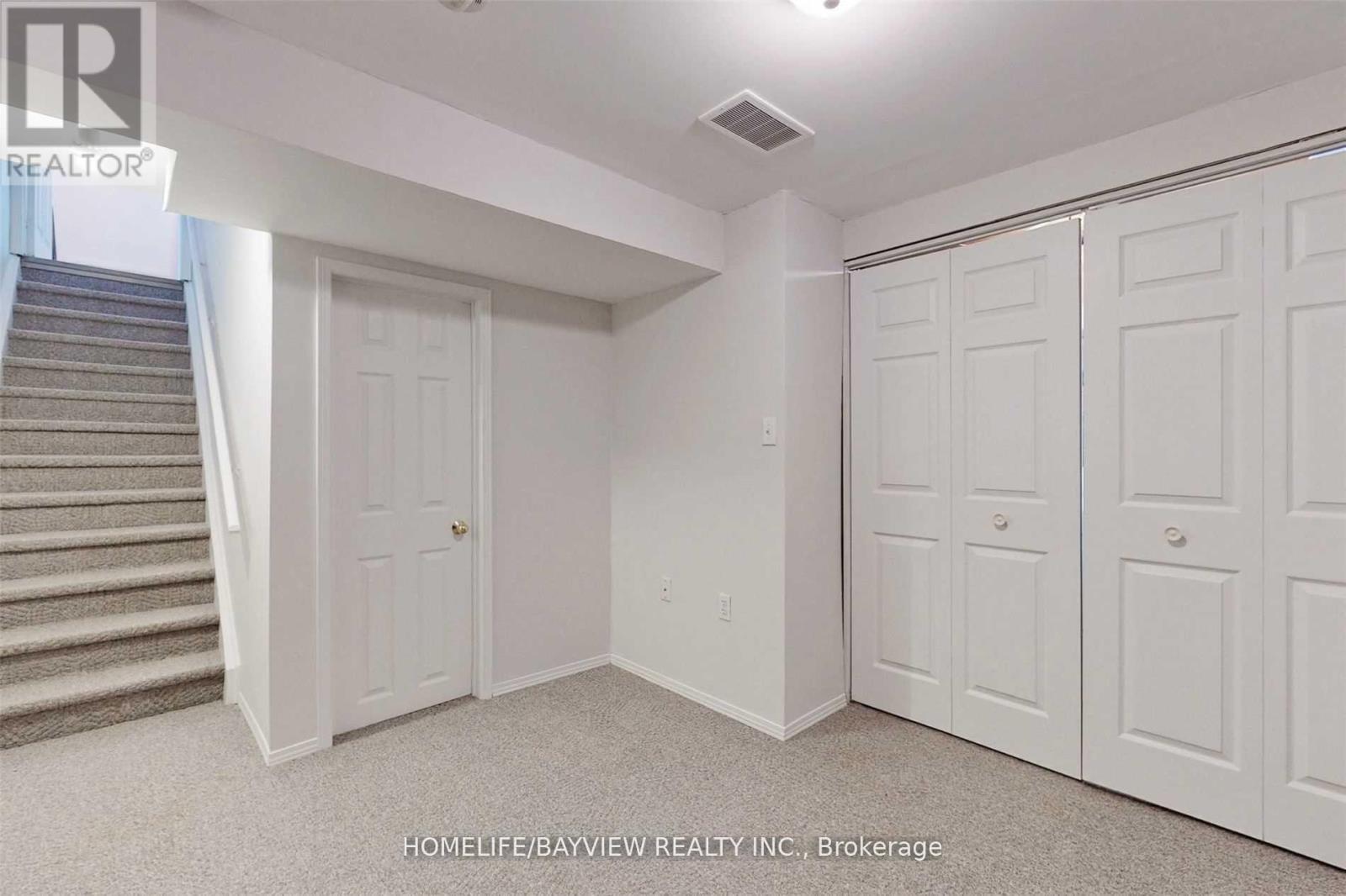 109 William Curtis Circle, Newmarket, Ontario  L3Y 8L8 - Photo 16 - N12497824