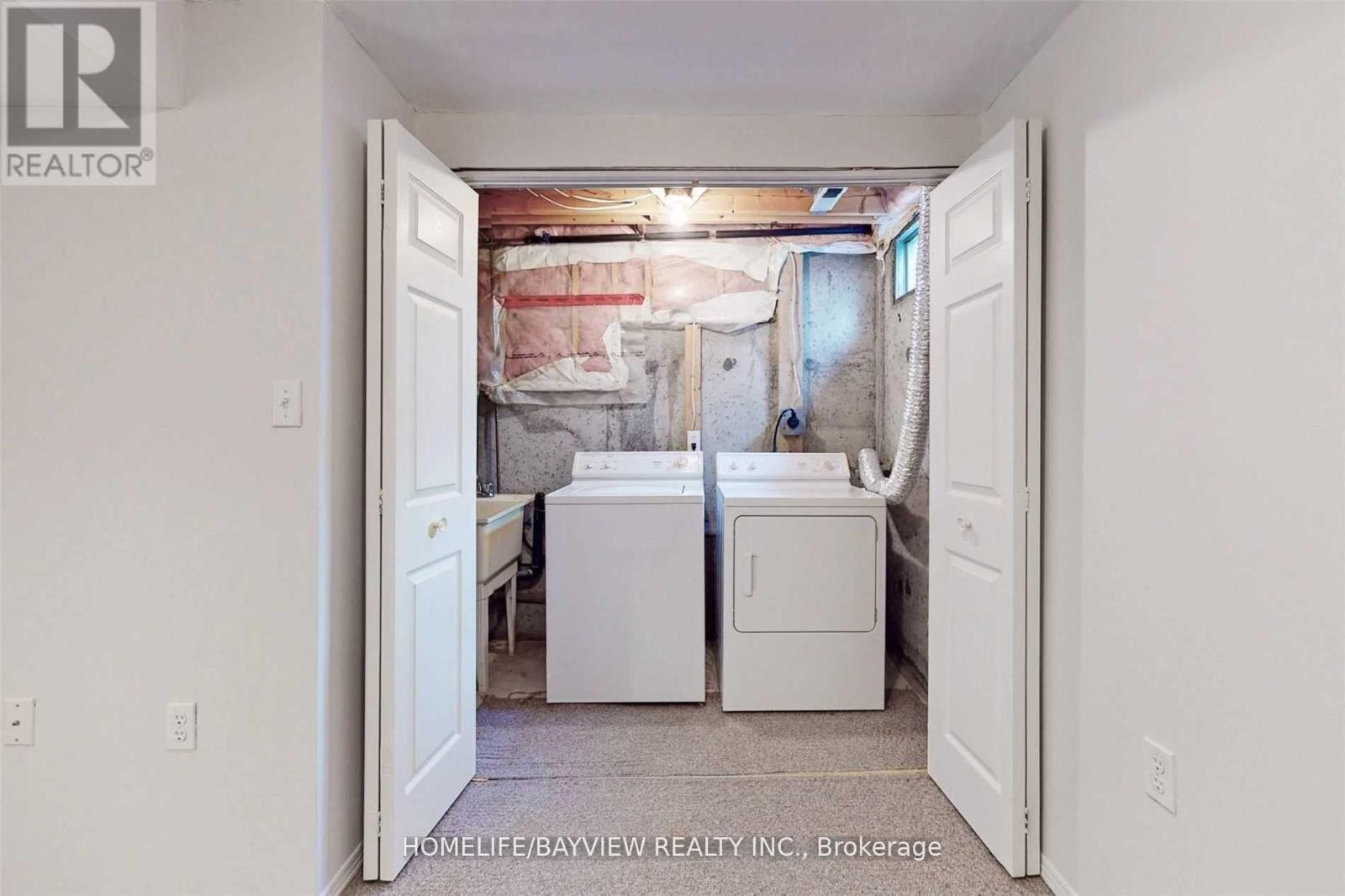 109 William Curtis Circle, Newmarket, Ontario  L3Y 8L8 - Photo 18 - N12497824