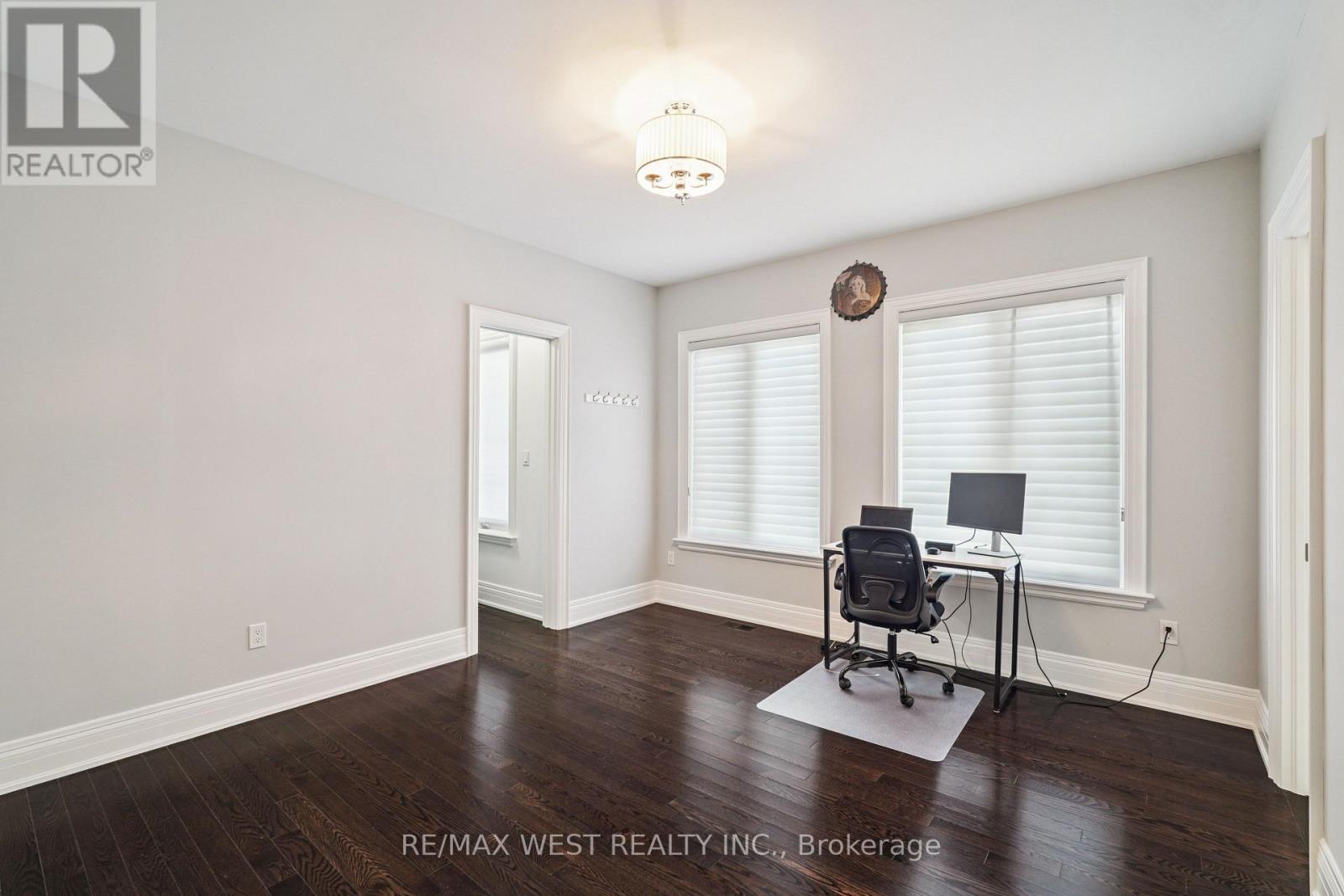 68 Walmer Road, Richmond Hill (North Richvale), Ontario  L4C 3X1 - Photo 12 - N12497858