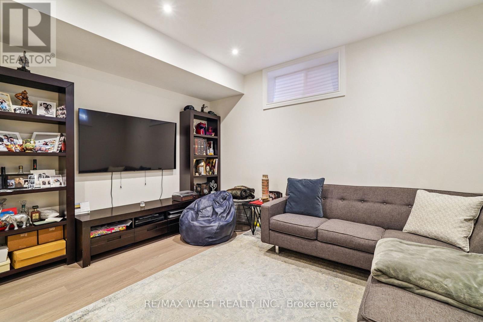 68 Walmer Road, Richmond Hill (North Richvale), Ontario  L4C 3X1 - Photo 16 - N12497858