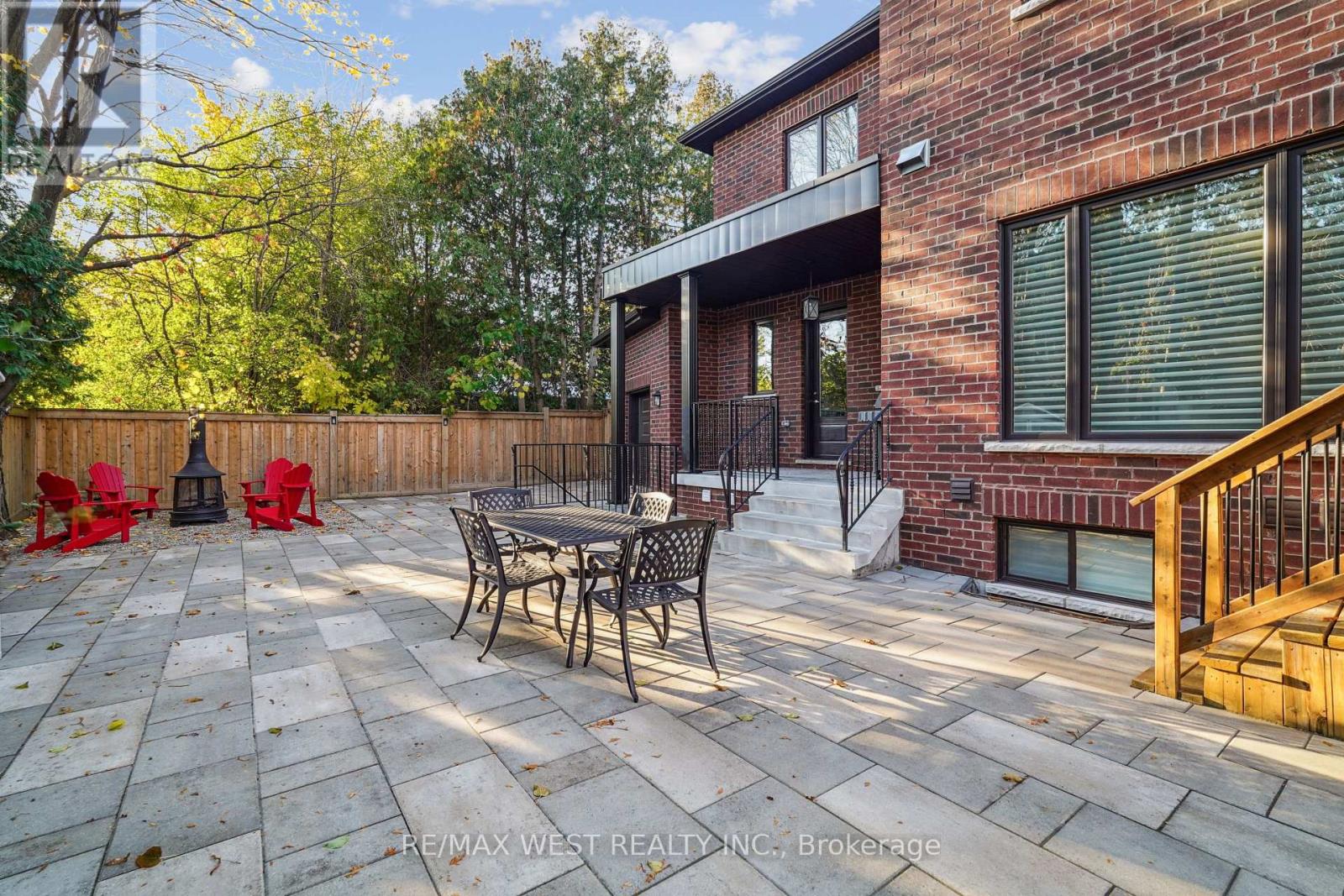 68 Walmer Road, Richmond Hill (North Richvale), Ontario  L4C 3X1 - Photo 19 - N12497858