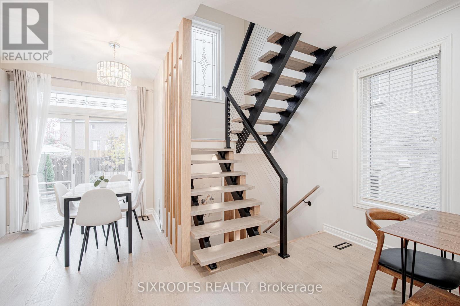 15 Longwood Avenue, Richmond Hill (Oak Ridges), Ontario  L4E 4B1 - Photo 19 - N12497866