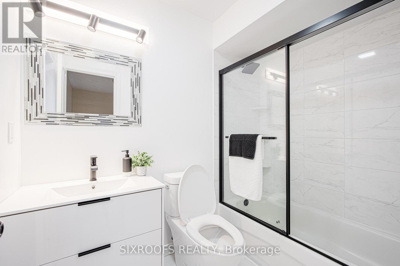 15 Longwood Avenue, Richmond Hill (Oak Ridges), Ontario  L4E 4B1 - Photo 22 - N12497866