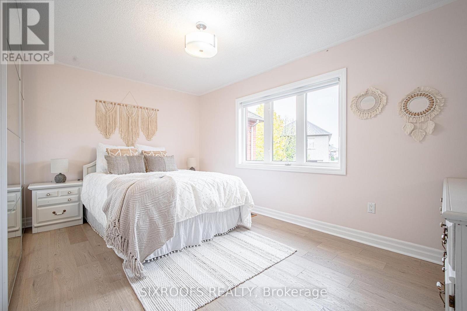 15 Longwood Avenue, Richmond Hill (Oak Ridges), Ontario  L4E 4B1 - Photo 24 - N12497866