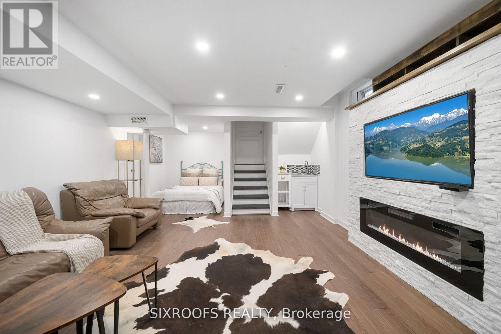 15 Longwood Avenue, Richmond Hill (Oak Ridges), Ontario  L4E 4B1 - Photo 37 - N12497866