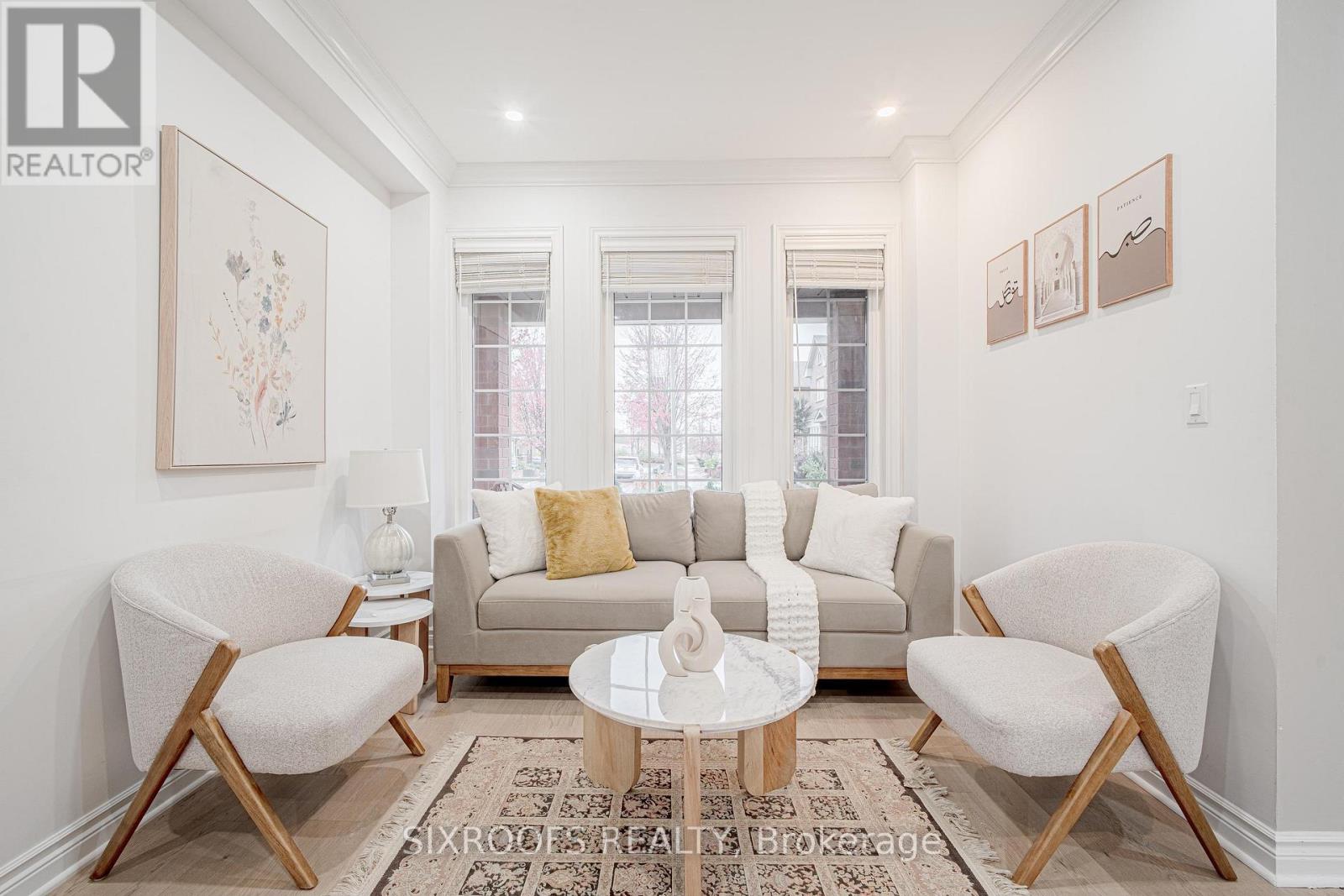 15 Longwood Avenue, Richmond Hill (Oak Ridges), Ontario  L4E 4B1 - Photo 6 - N12497866