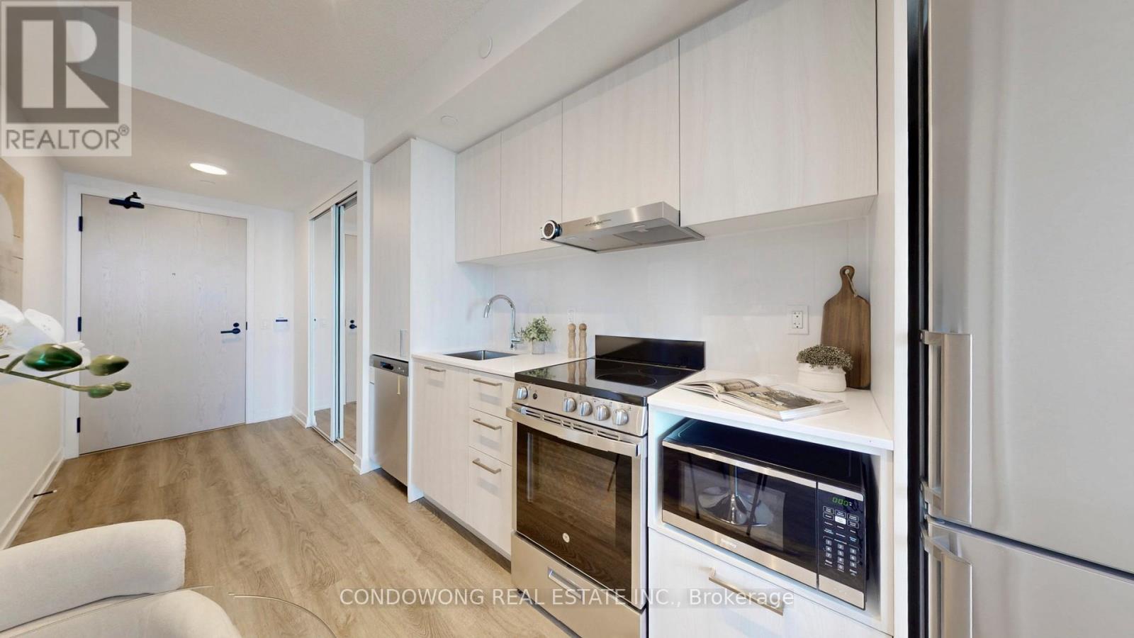 4008 - 195 Commerce Street, Vaughan (Concord), Ontario  L4K 0P9 - Photo 4 - N12497924