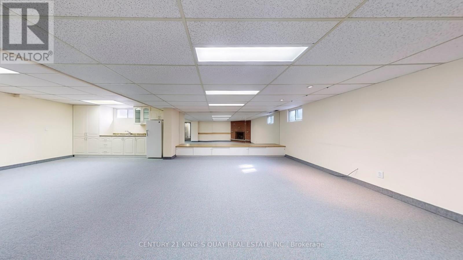 50 Bedford Park Avenue, Richmond Hill (Crosby), Ontario  L4C 2N8 - Photo 42 - N12497986