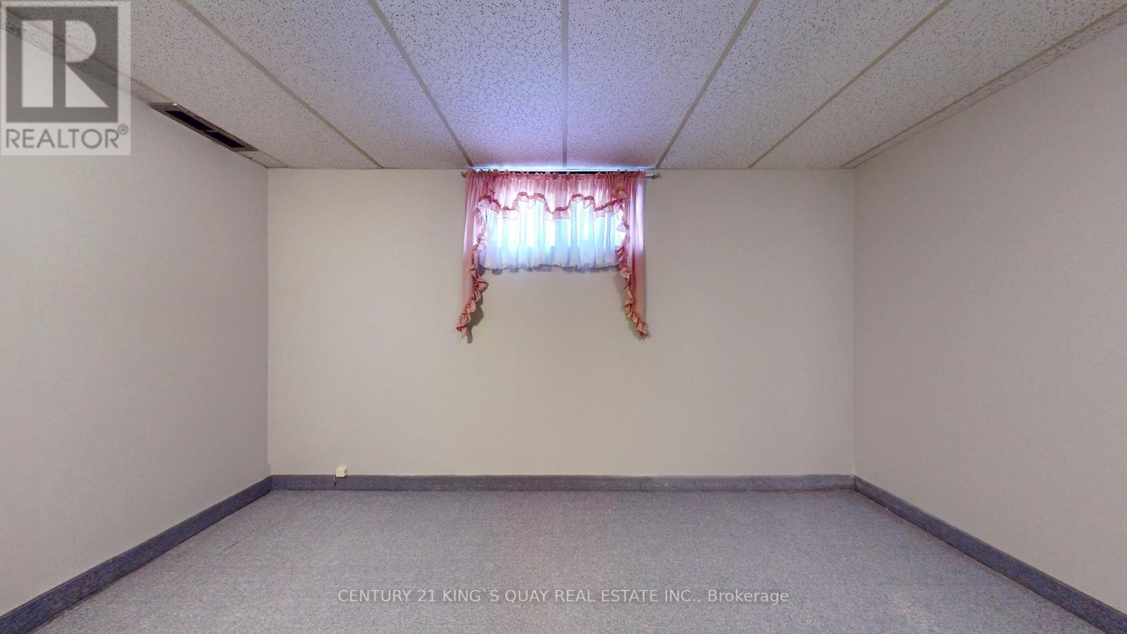 50 Bedford Park Avenue, Richmond Hill (Crosby), Ontario  L4C 2N8 - Photo 46 - N12497986