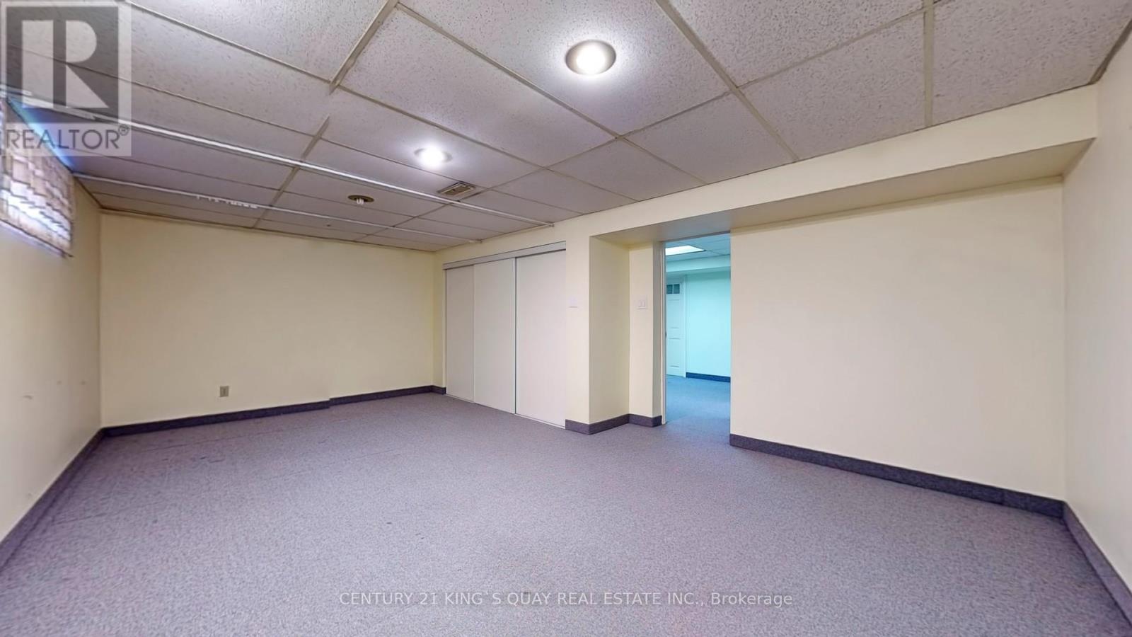 50 Bedford Park Avenue, Richmond Hill (Crosby), Ontario  L4C 2N8 - Photo 47 - N12497986