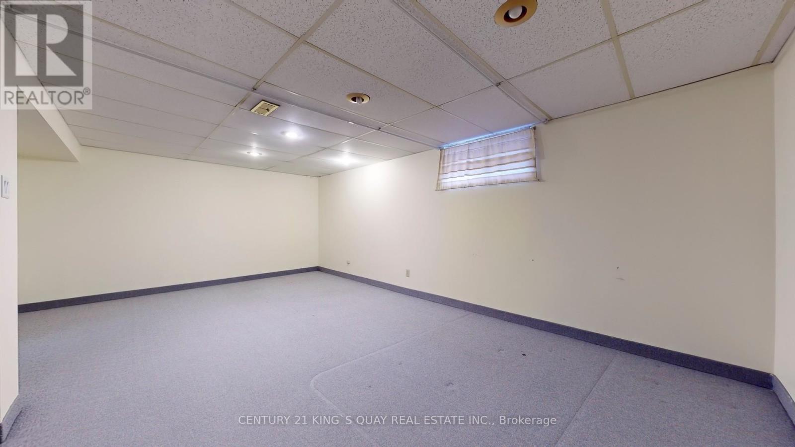 50 Bedford Park Avenue, Richmond Hill (Crosby), Ontario  L4C 2N8 - Photo 48 - N12497986