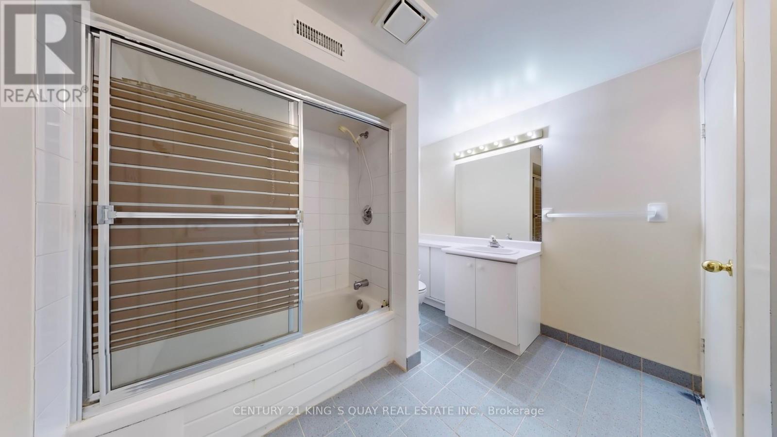 50 Bedford Park Avenue, Richmond Hill (Crosby), Ontario  L4C 2N8 - Photo 49 - N12497986