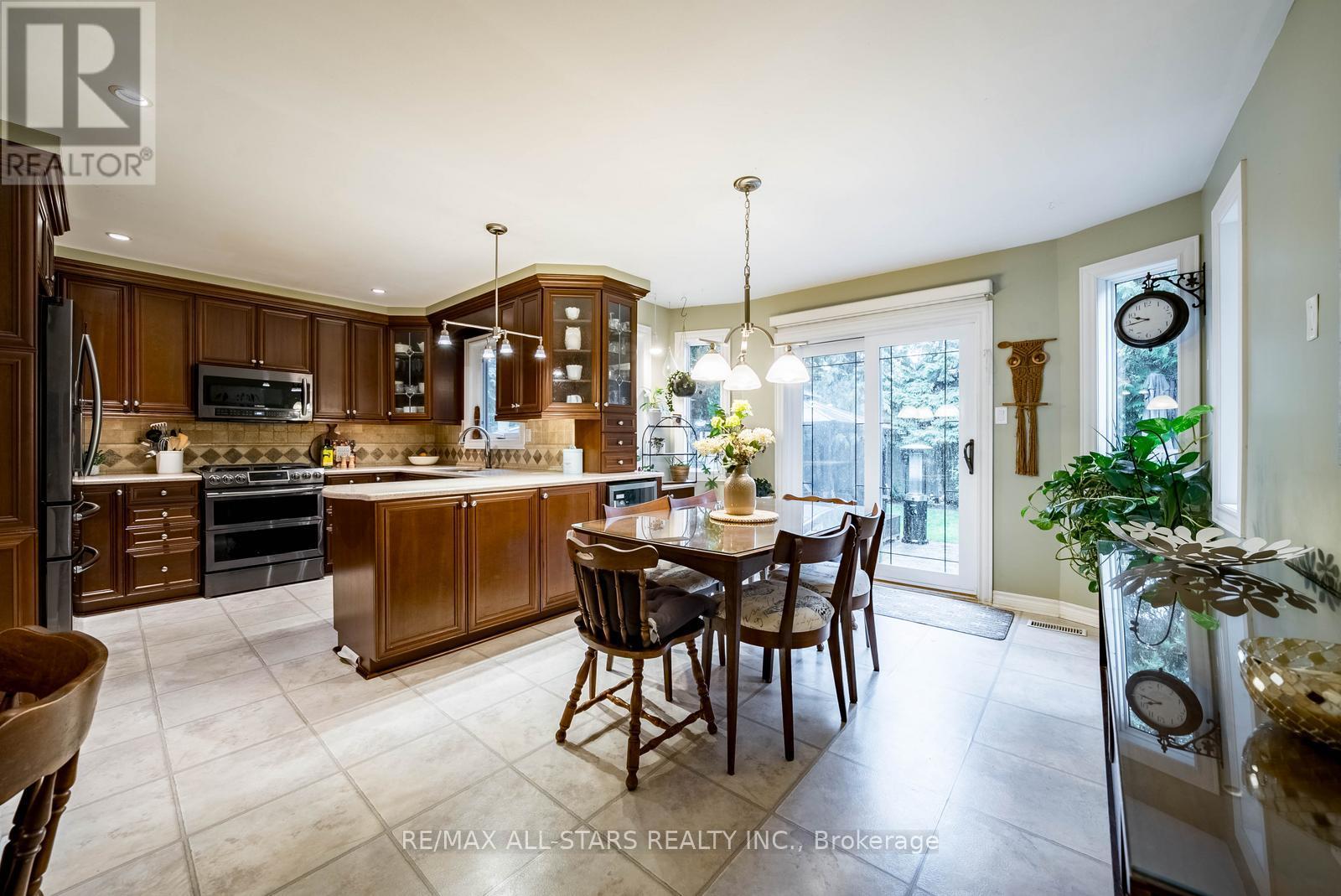 15 Sawyer Crescent, Markham (Markham Village), Ontario  L3P 5V2 - Photo 15 - N12497998