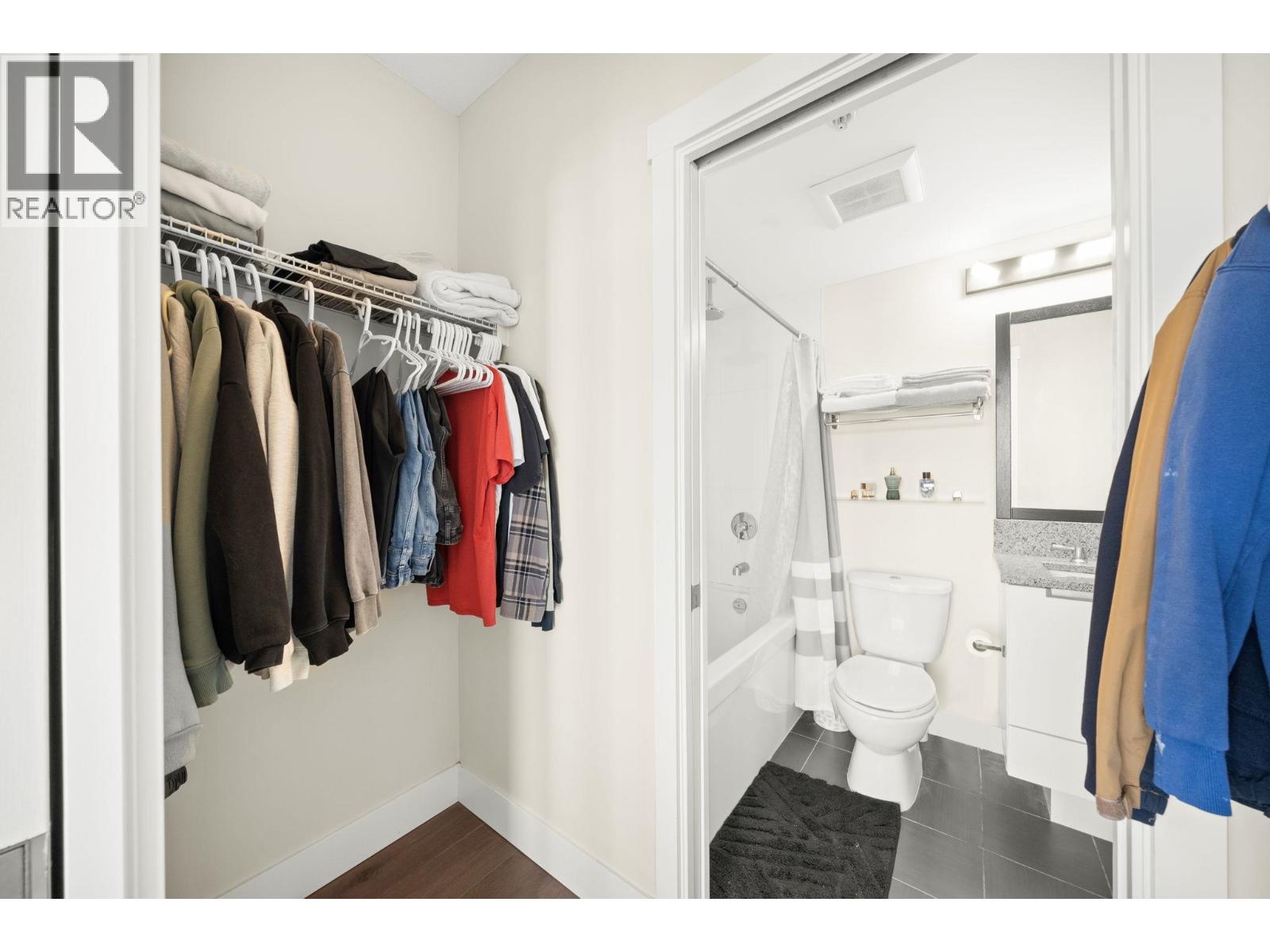 1004 2968 Glen Drive, Coquitlam, British Columbia  V3B 0C4 - Photo 10 - R3063718