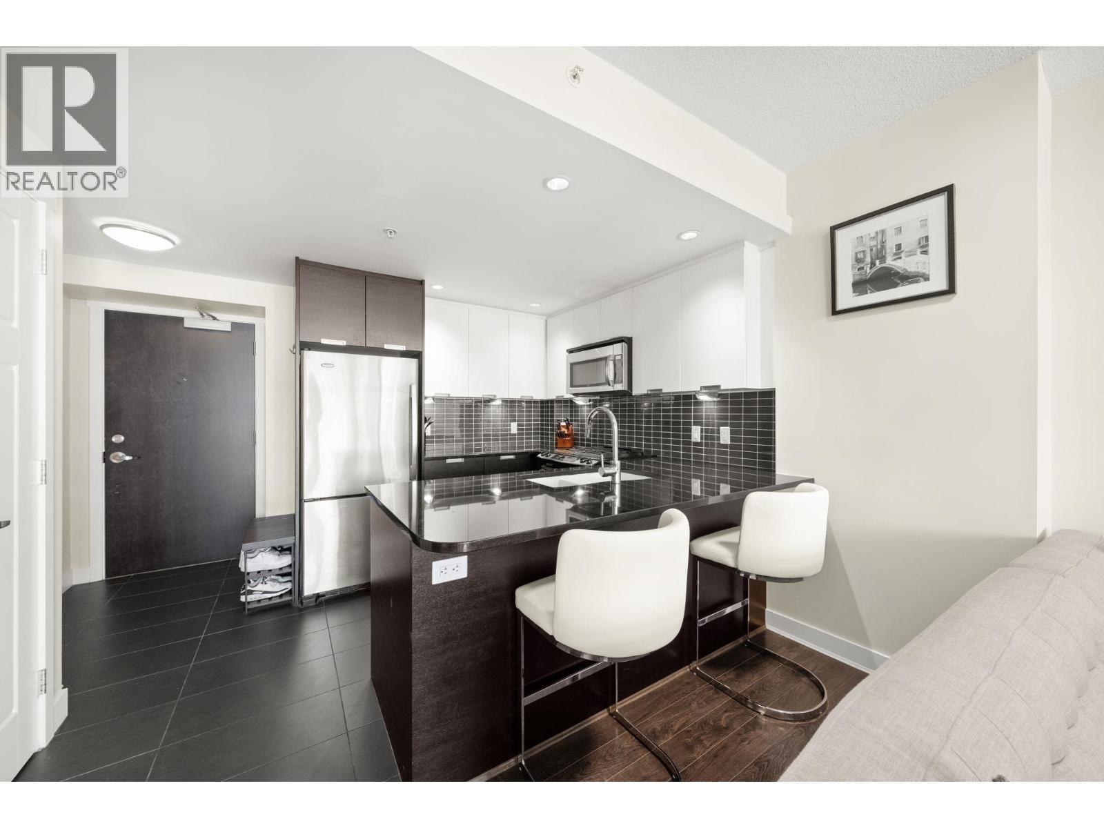 1004 2968 Glen Drive, Coquitlam, British Columbia  V3B 0C4 - Photo 4 - R3063718