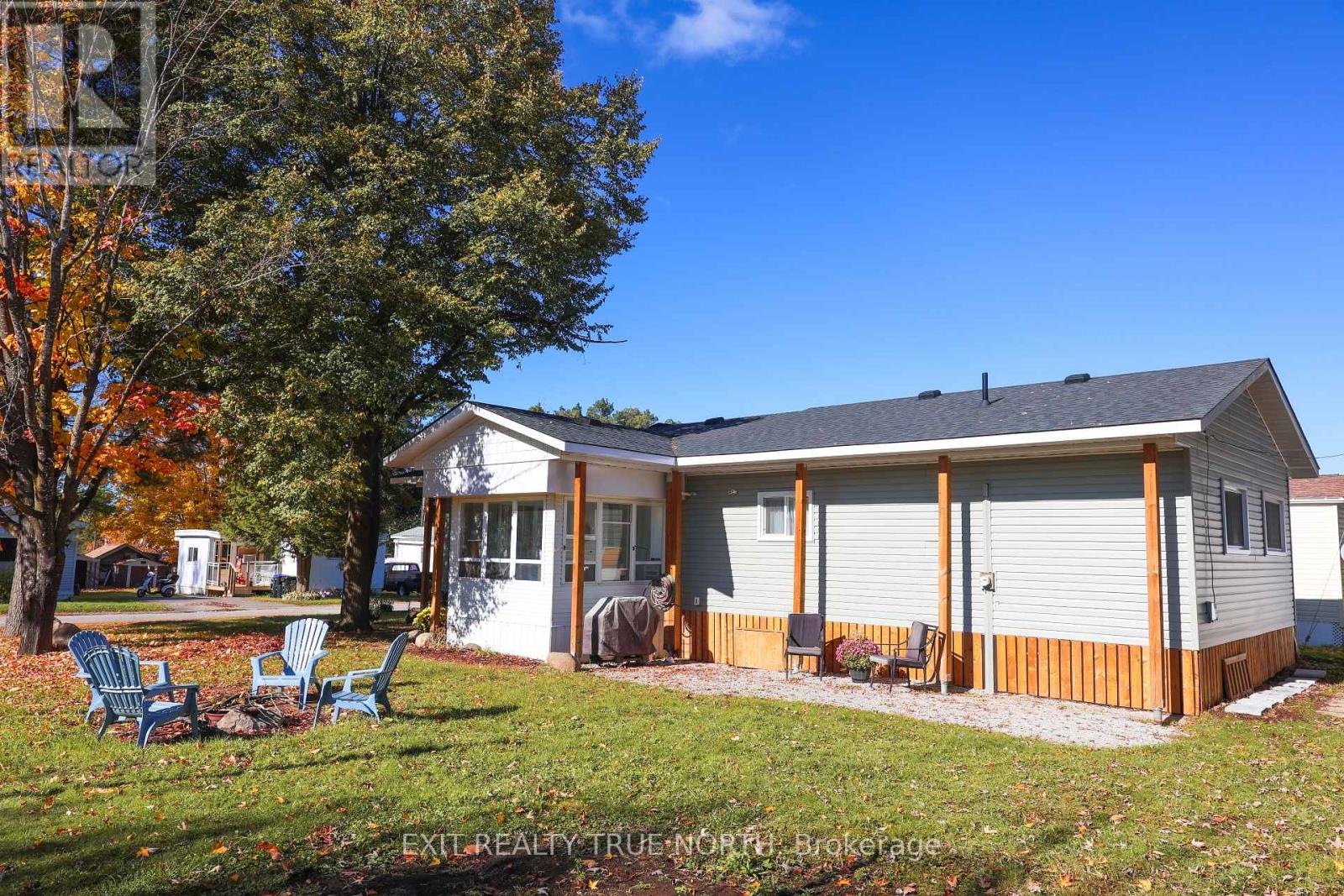 19 Vic's Road, Midland, Ontario  L4R 0B9 - Photo 17 - S12497618