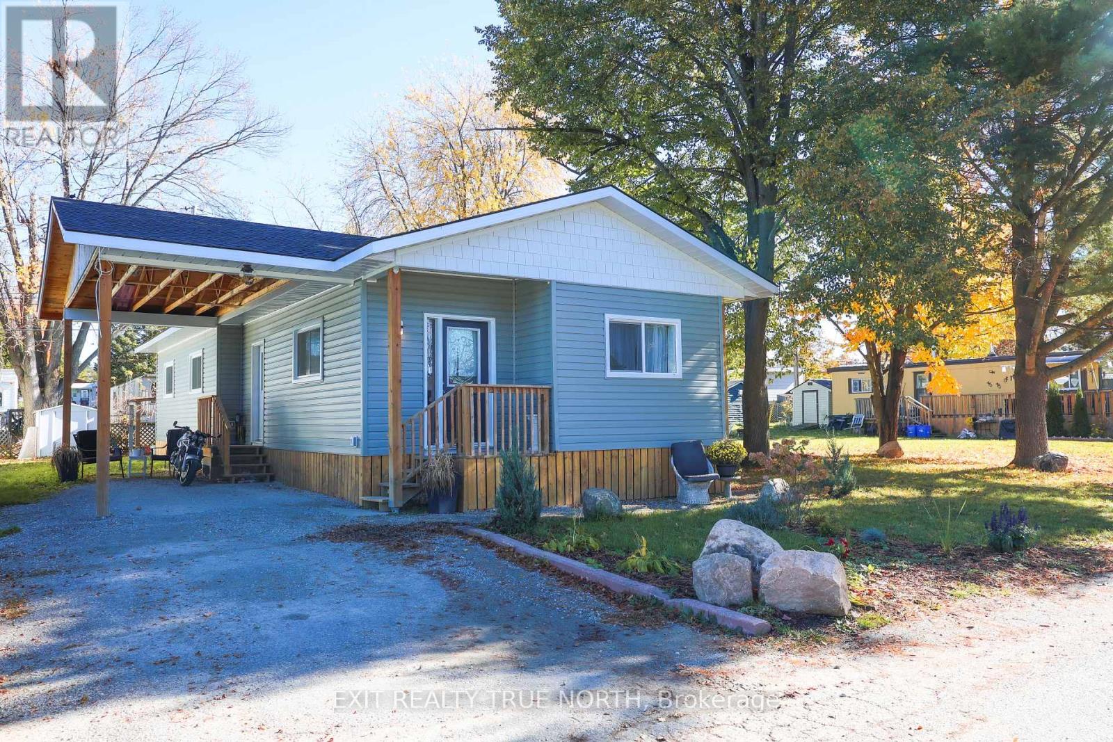 19 Vic's Road, Midland, Ontario  L4R 0B9 - Photo 2 - S12497618