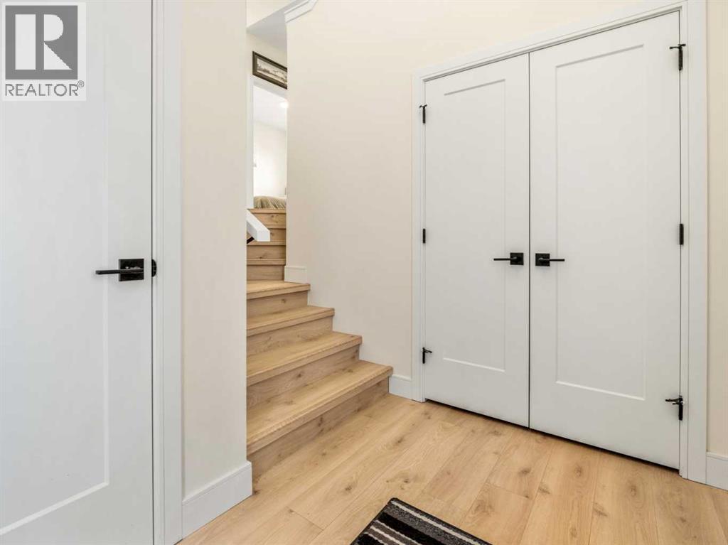 1108 Coalbrook Place W, Lethbridge, Alberta  T1J 5W7 - Photo 2 - A2216769