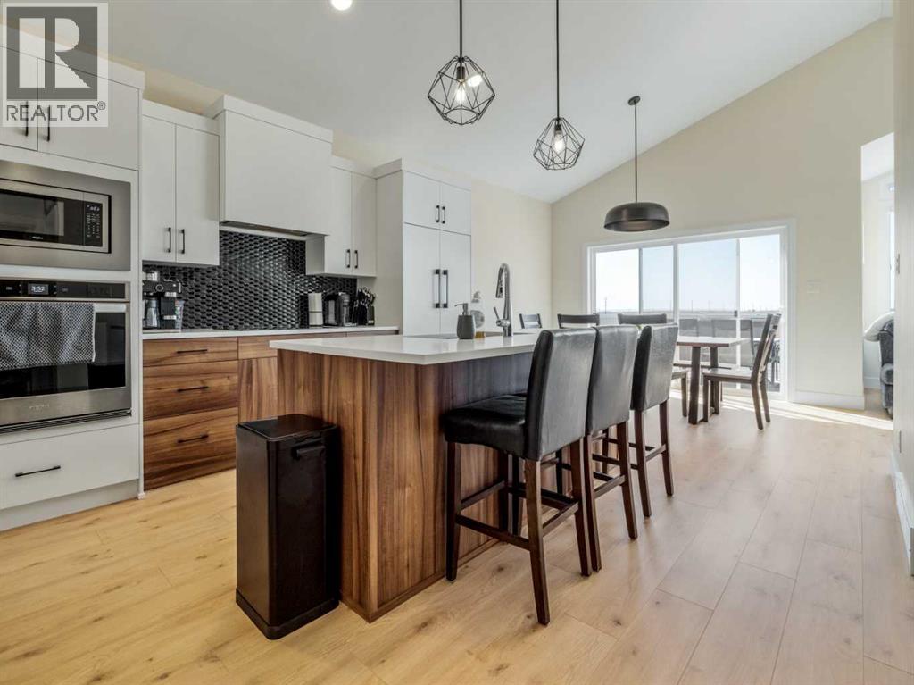 1108 Coalbrook Place W, Lethbridge, Alberta  T1J 5W7 - Photo 5 - A2216769