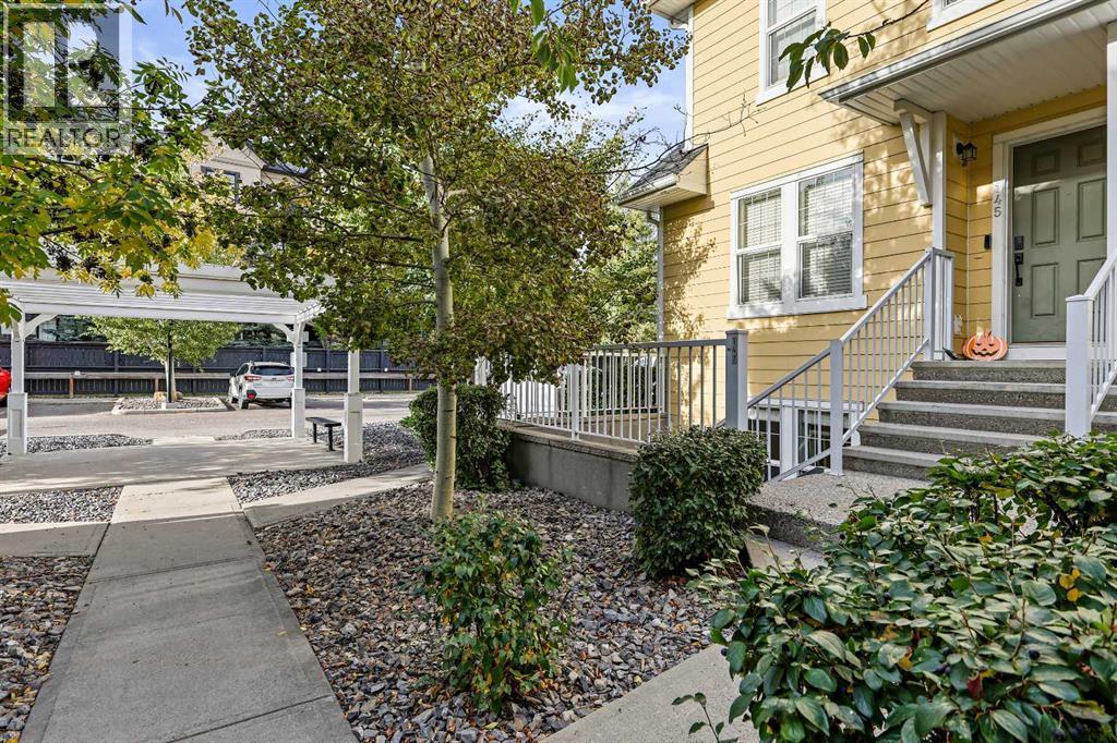 147 Mckenzie Towne Close Se, Calgary, Alberta T2Z 1A7 - Photo 3 - A2263174