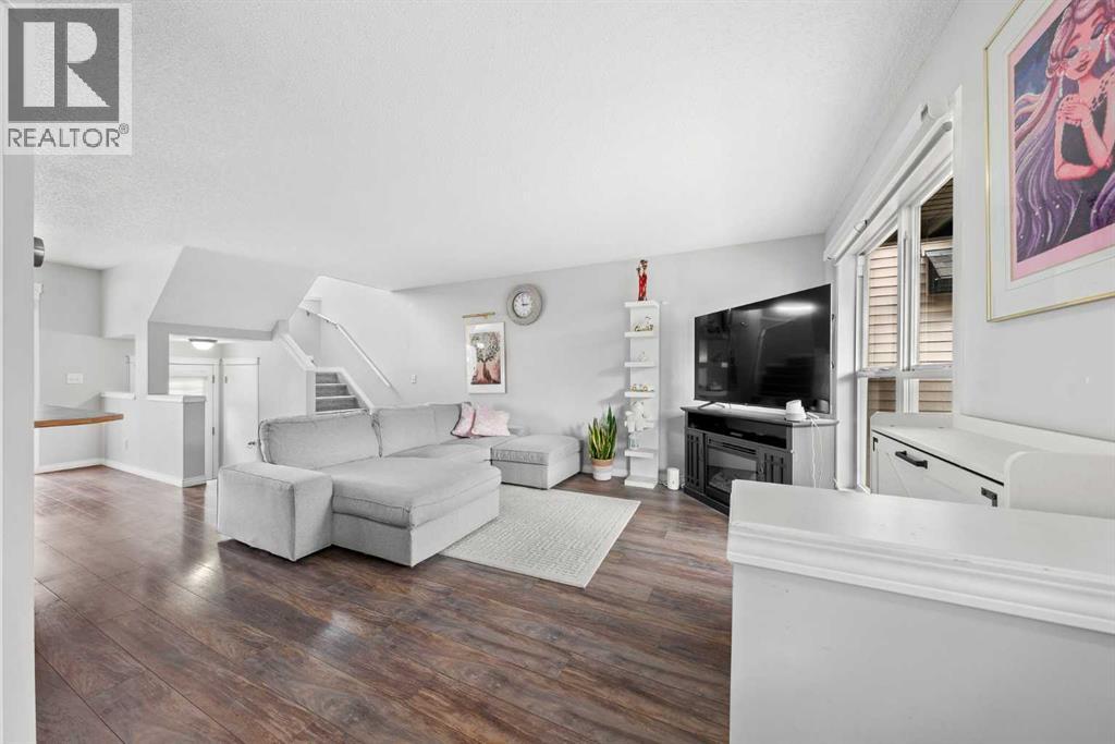 527 Prestwick Circle Se, Calgary, Alberta T2Z 4P7 - Photo 9 - A2264178