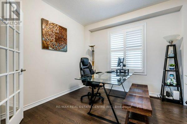 50 Royal Fern Crescent, Caledon, Ontario  L7C 4H1 - Photo 11 - W12478409