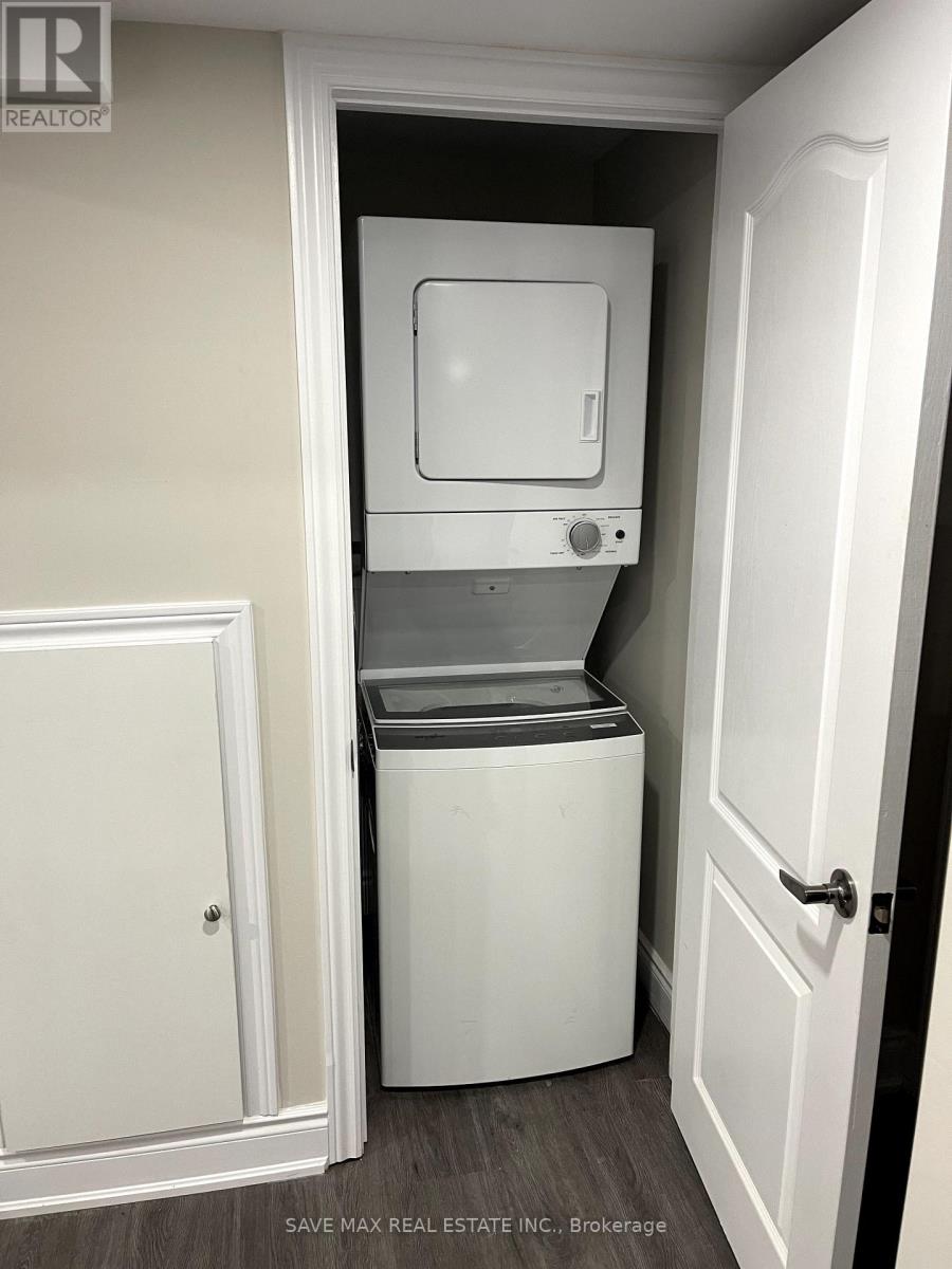 Lower - 155 Fandango Drive, Brampton, Ontario  L6X 0L3 - Photo 5 - W12497204