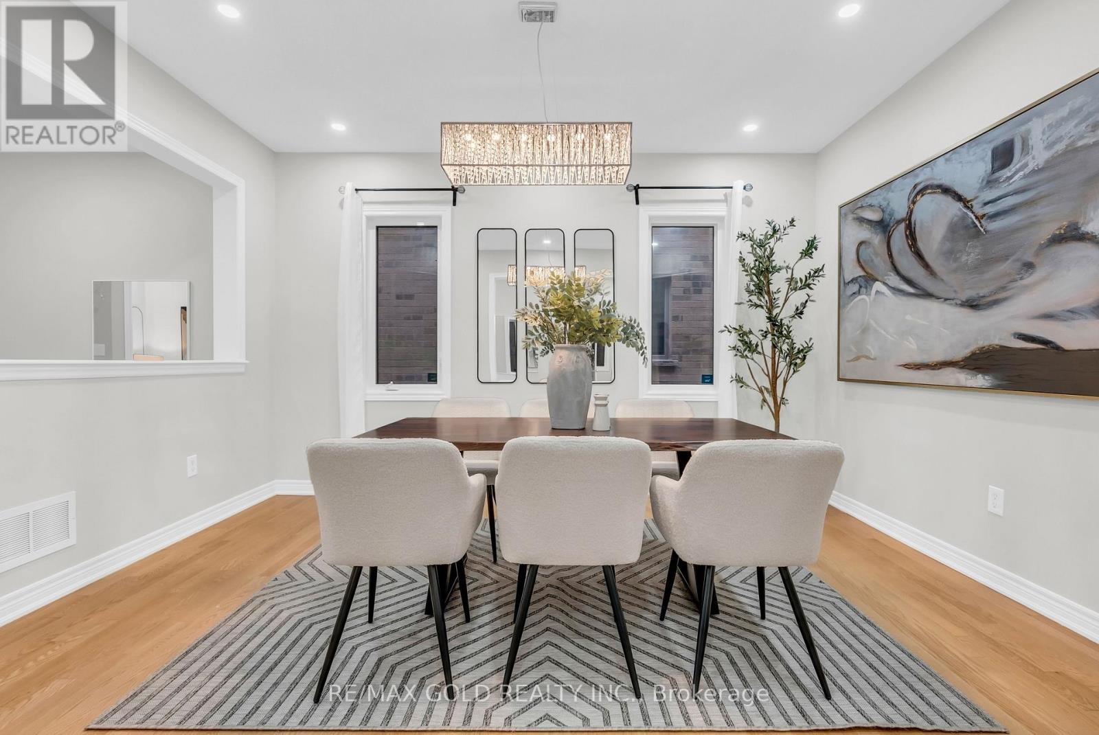 262 Swindale Drive, Milton (Sc Scott), Ontario  L9T 0T7 - Photo 10 - W12497210