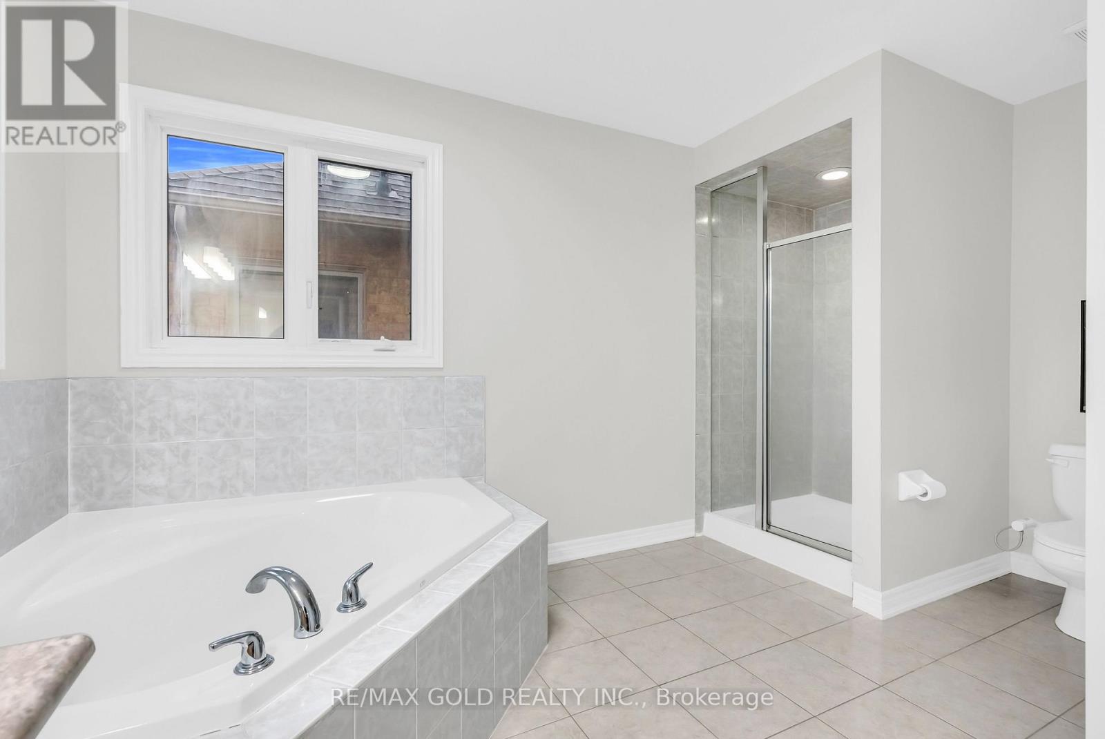 262 Swindale Drive, Milton (Sc Scott), Ontario  L9T 0T7 - Photo 30 - W12497210