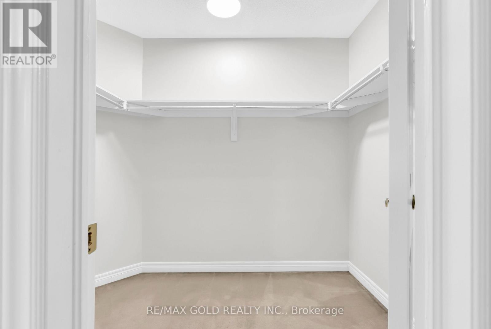 262 Swindale Drive, Milton (Sc Scott), Ontario  L9T 0T7 - Photo 33 - W12497210