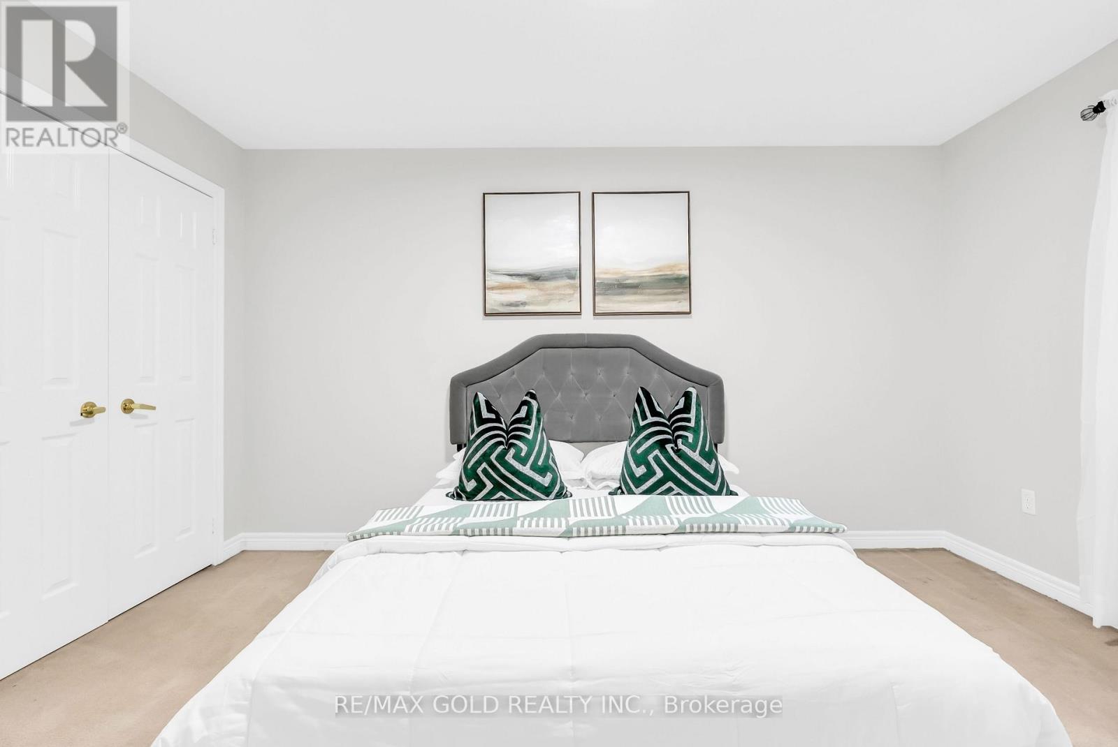 262 Swindale Drive, Milton (Sc Scott), Ontario  L9T 0T7 - Photo 34 - W12497210