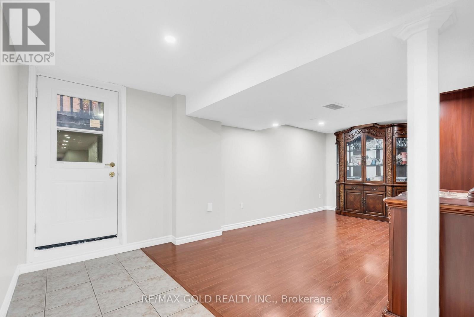 262 Swindale Drive, Milton (Sc Scott), Ontario  L9T 0T7 - Photo 42 - W12497210