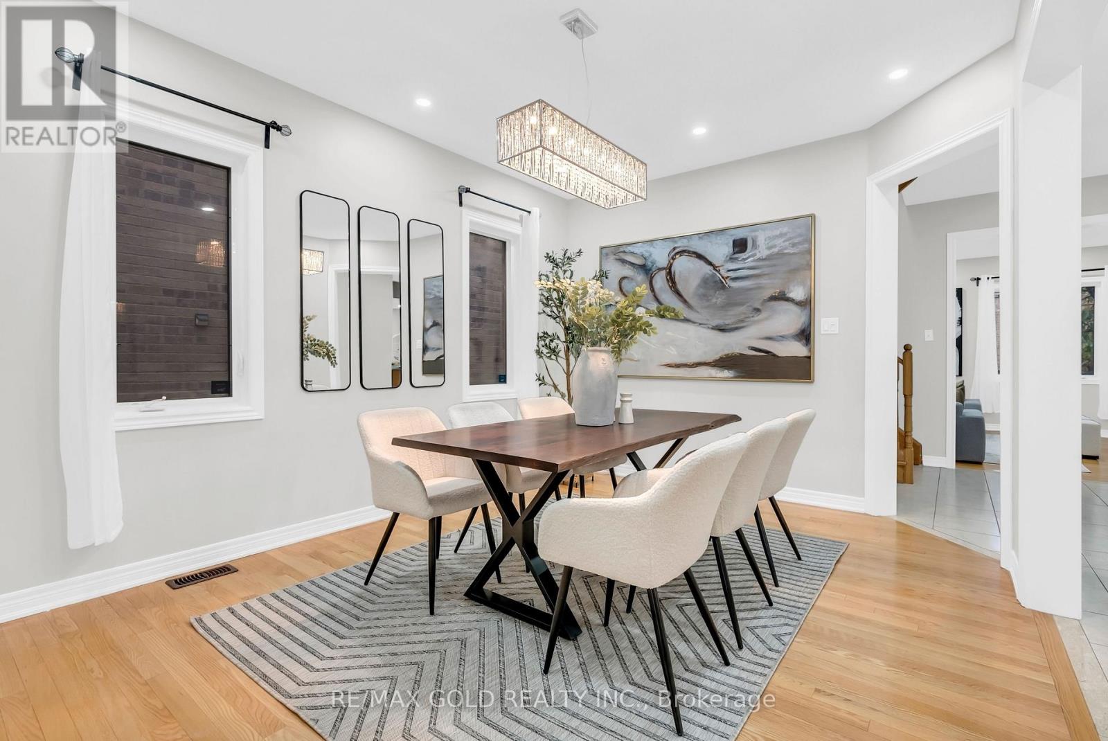 262 Swindale Drive, Milton (Sc Scott), Ontario  L9T 0T7 - Photo 9 - W12497210