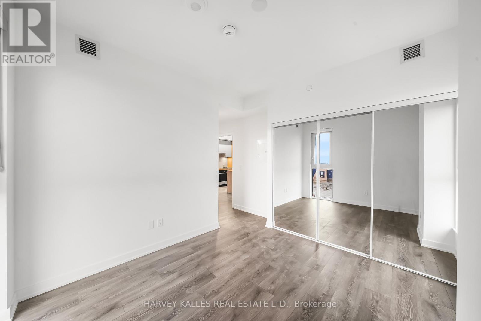 514 - 1007 The Queensway, Toronto, Ontario  M8Z 6C7 - Photo 21 - W12497246