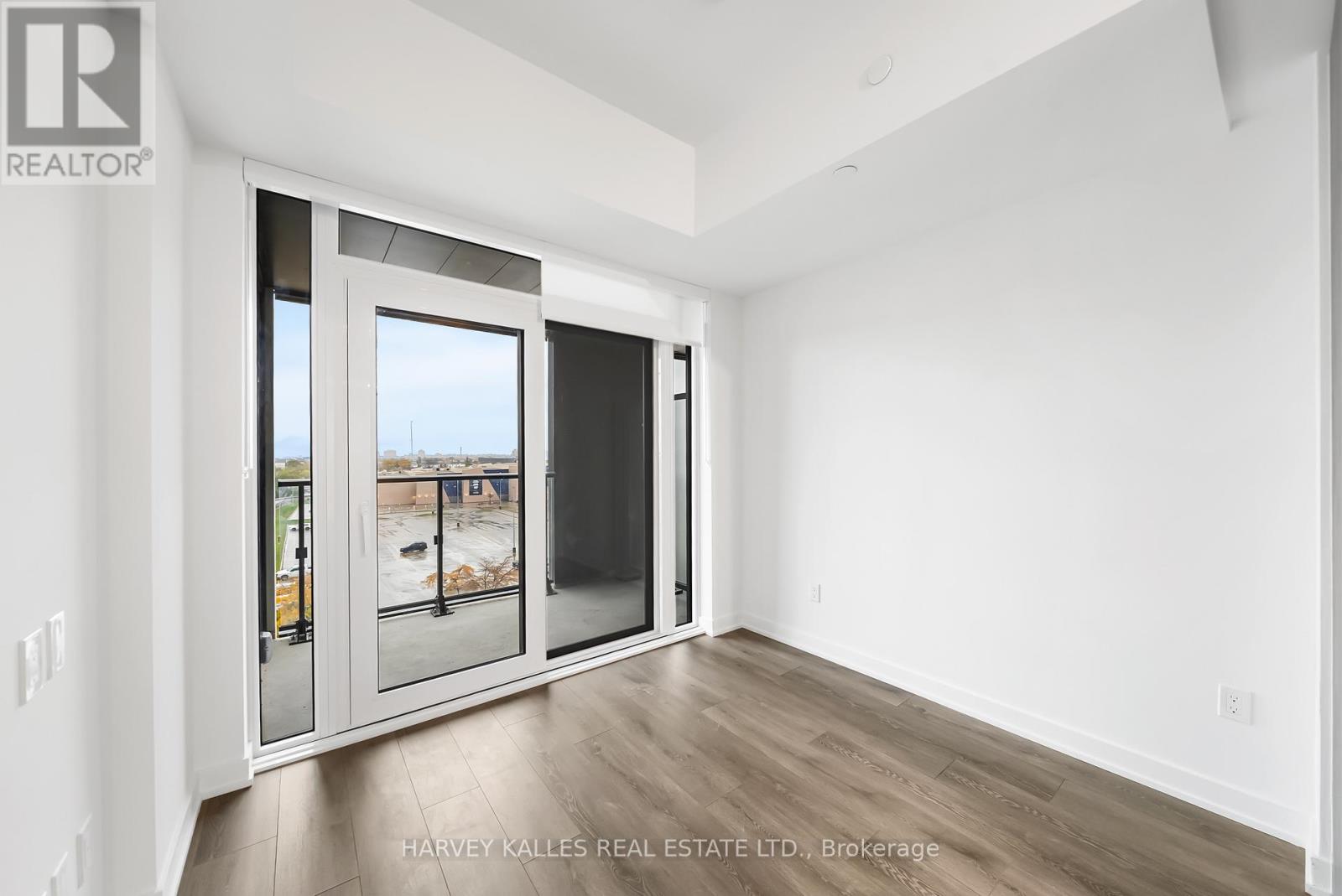 514 - 1007 The Queensway, Toronto, Ontario  M8Z 6C7 - Photo 8 - W12497246