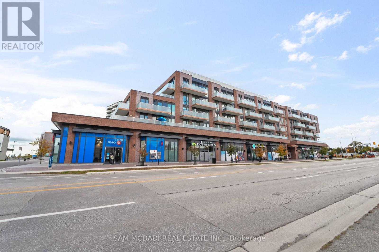 212 - 215 LAKESHORE ROAD W, Mississauga, Ontario
