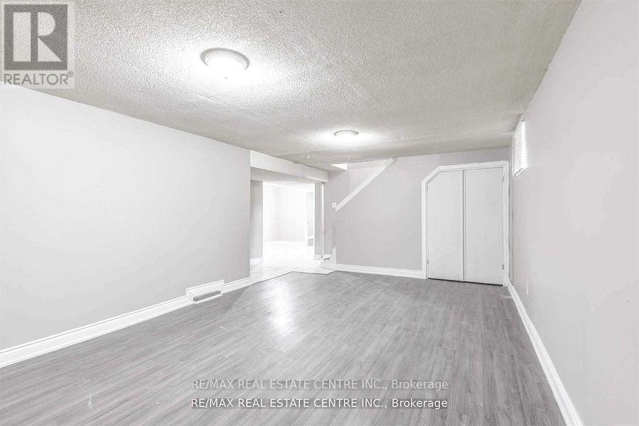 Lower - 83 Autumn Boulevard, Brampton, Ontario  L6T 2W1 - Photo 6 - W12497310