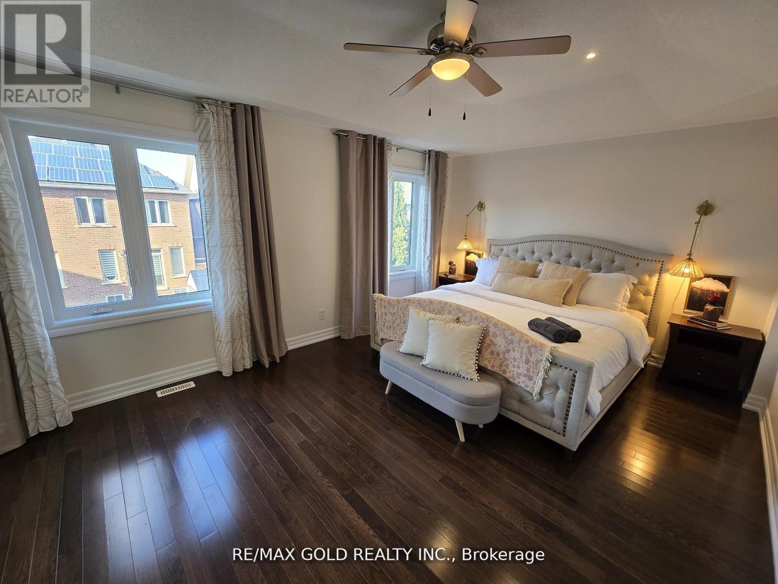 87 Scott Boulevard, Milton (Sc Scott), Ontario  L9T 0S3 - Photo 21 - W12497336