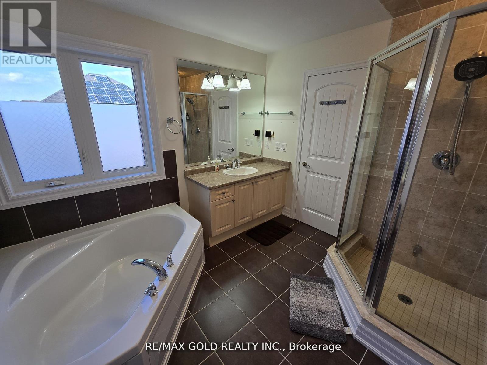 87 Scott Boulevard, Milton (Sc Scott), Ontario  L9T 0S3 - Photo 25 - W12497336