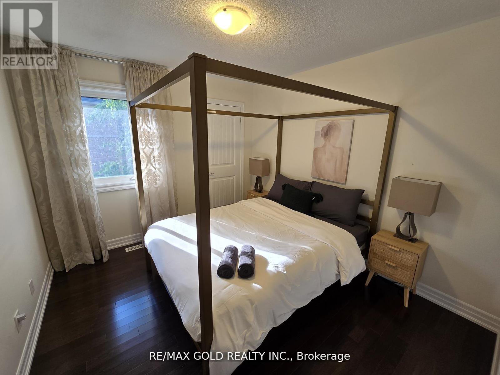 87 Scott Boulevard, Milton (Sc Scott), Ontario  L9T 0S3 - Photo 26 - W12497336