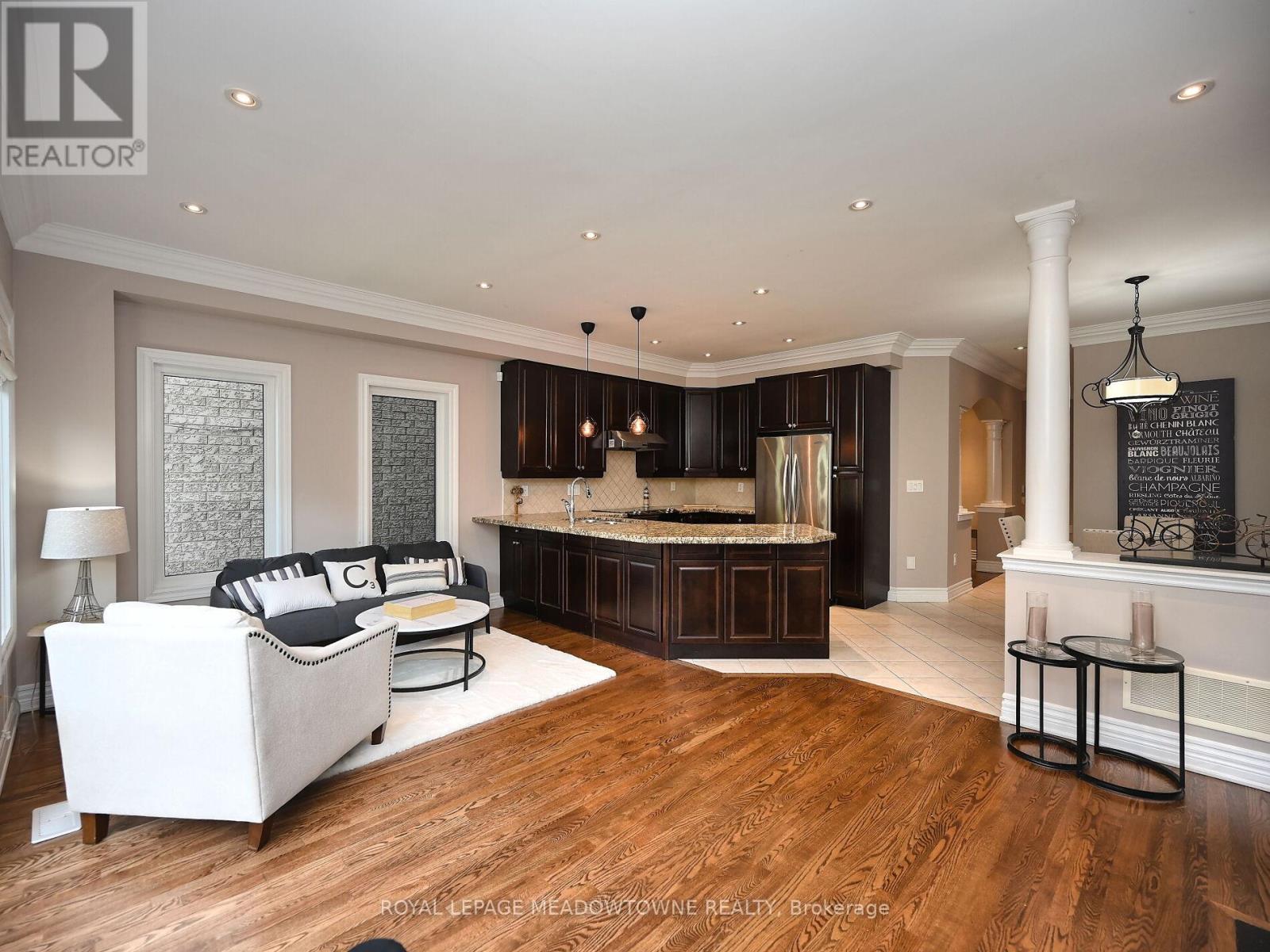 2378 Wasaga Drive, Oakville (Jc Joshua Creek), Ontario  L6H 0B7 - Photo 2 - W12497386