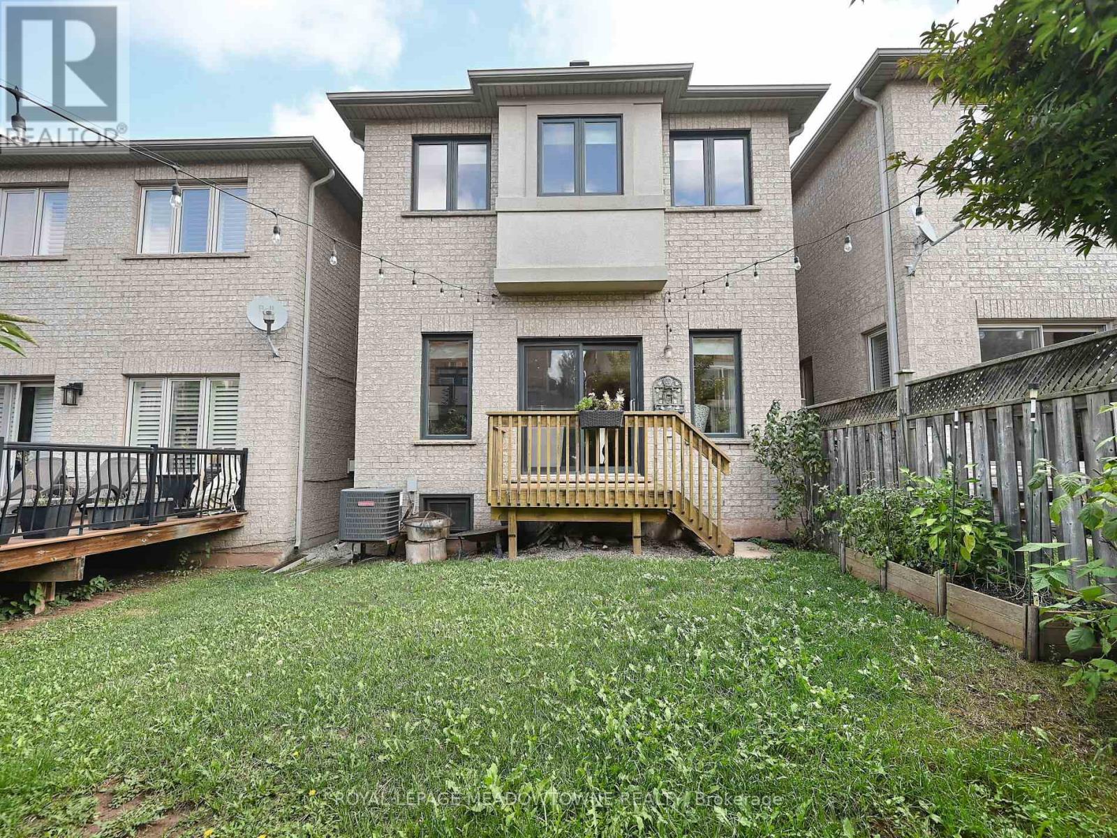 2378 Wasaga Drive, Oakville (Jc Joshua Creek), Ontario  L6H 0B7 - Photo 33 - W12497386