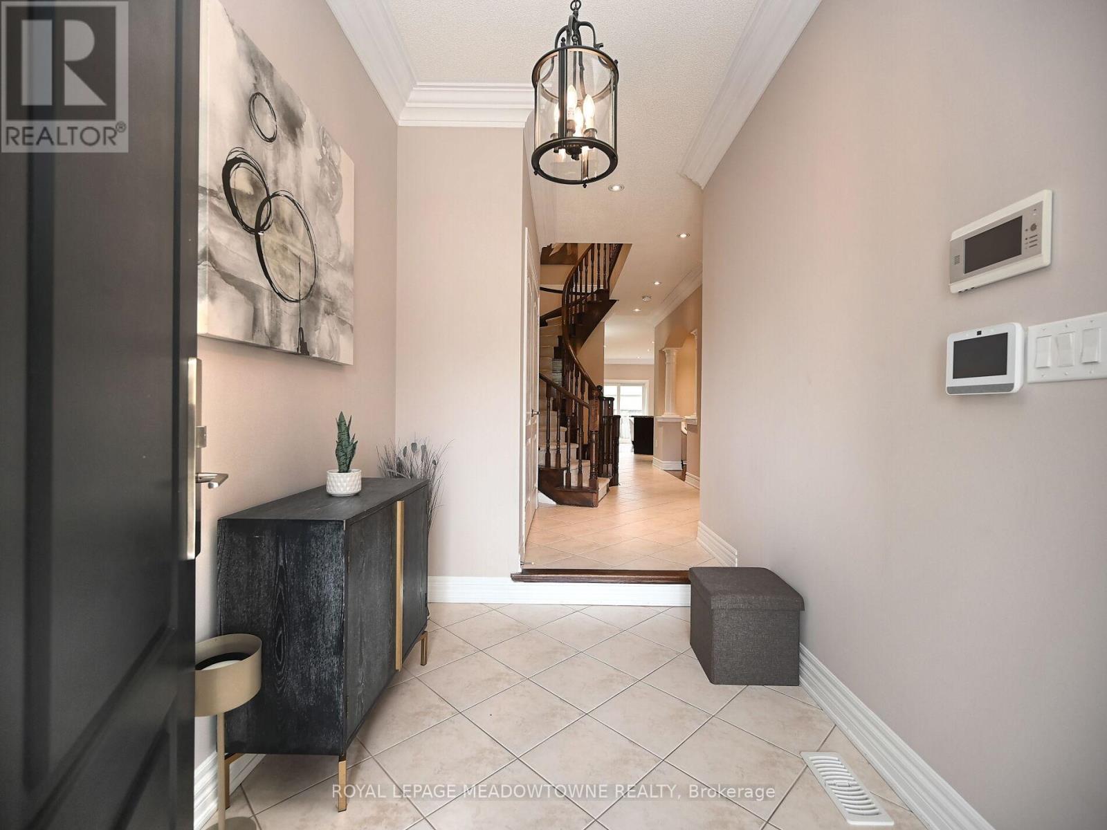 2378 Wasaga Drive, Oakville (Jc Joshua Creek), Ontario  L6H 0B7 - Photo 38 - W12497386